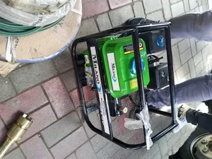 Concrete Pocker Vibrator/Milano Italia Vibrator