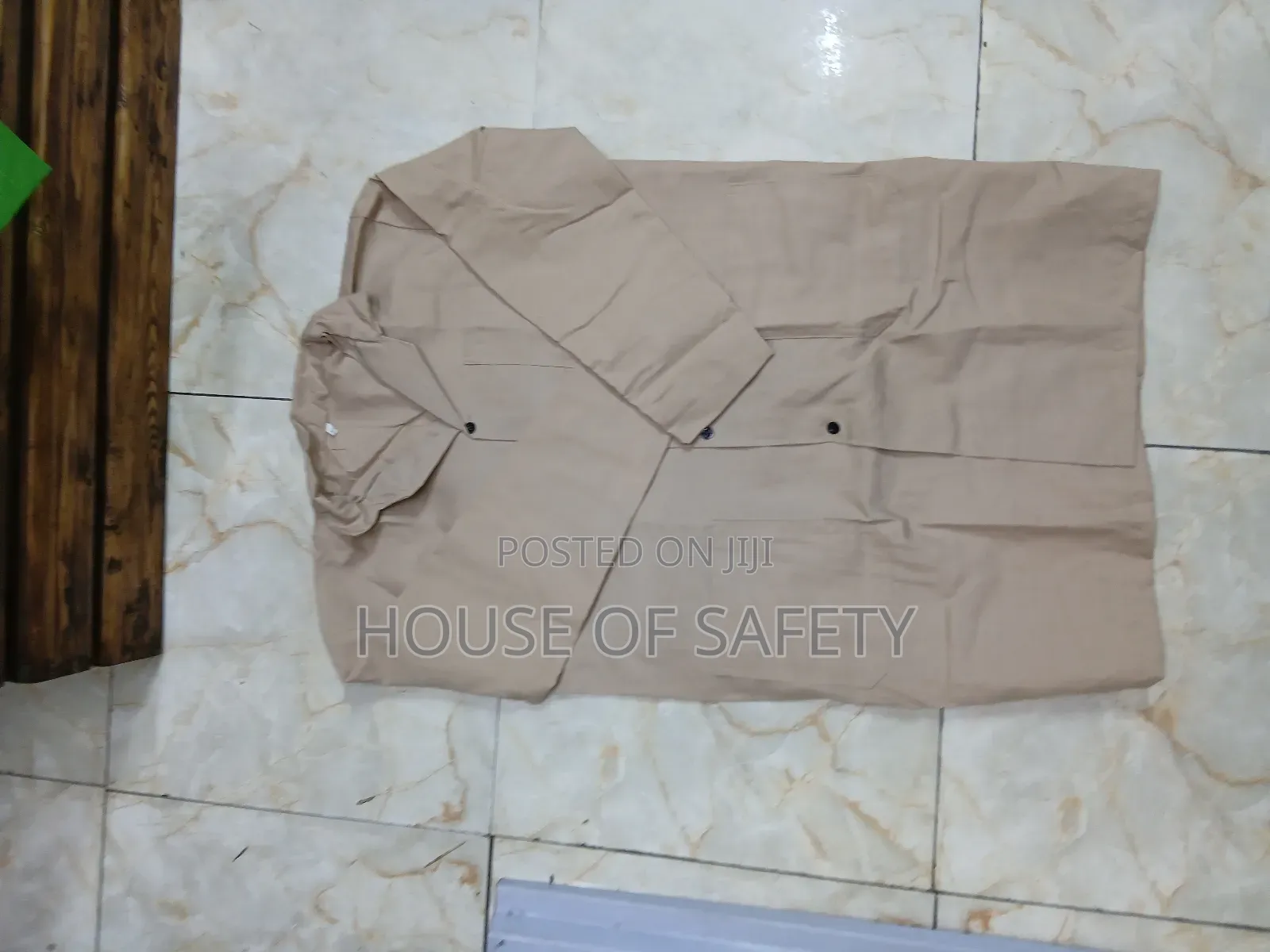 Durable Material Dust Coats to Ensure Longevity