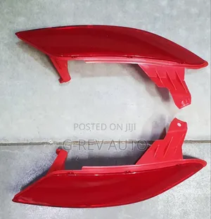 Honda Vezel Rear Bumper Reflectors.