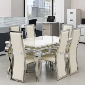 Classic Six-Seater Dining Arrangement