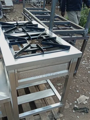 .  Heavy-Duty Commercial Gas Cooker – Power Durability!