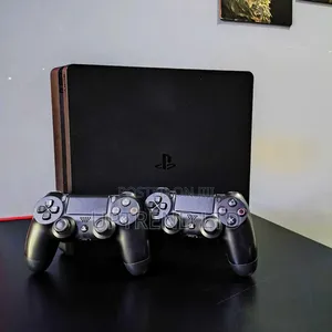 Super Clean Playstation 4 Slim Two Controllers