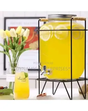 8l Juice Dispenser With a Stand
