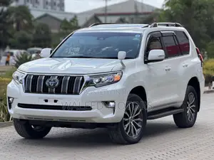 Toyota Land Cruiser Prado 2.8 2019 Pearl