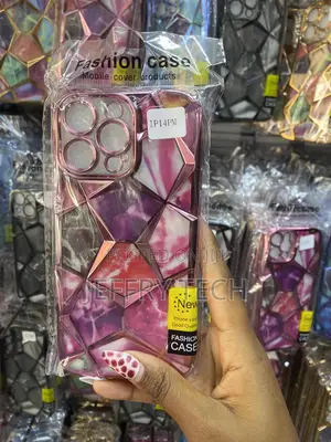 Idosas Geometric Diamond Shape Cover for iPhone 14 Pro Max