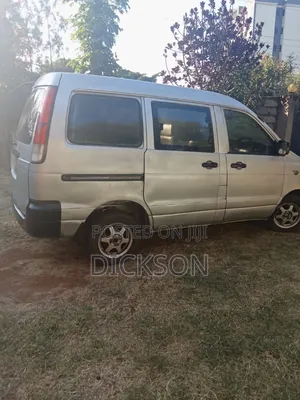 Toyota HiAce 2004 Silver