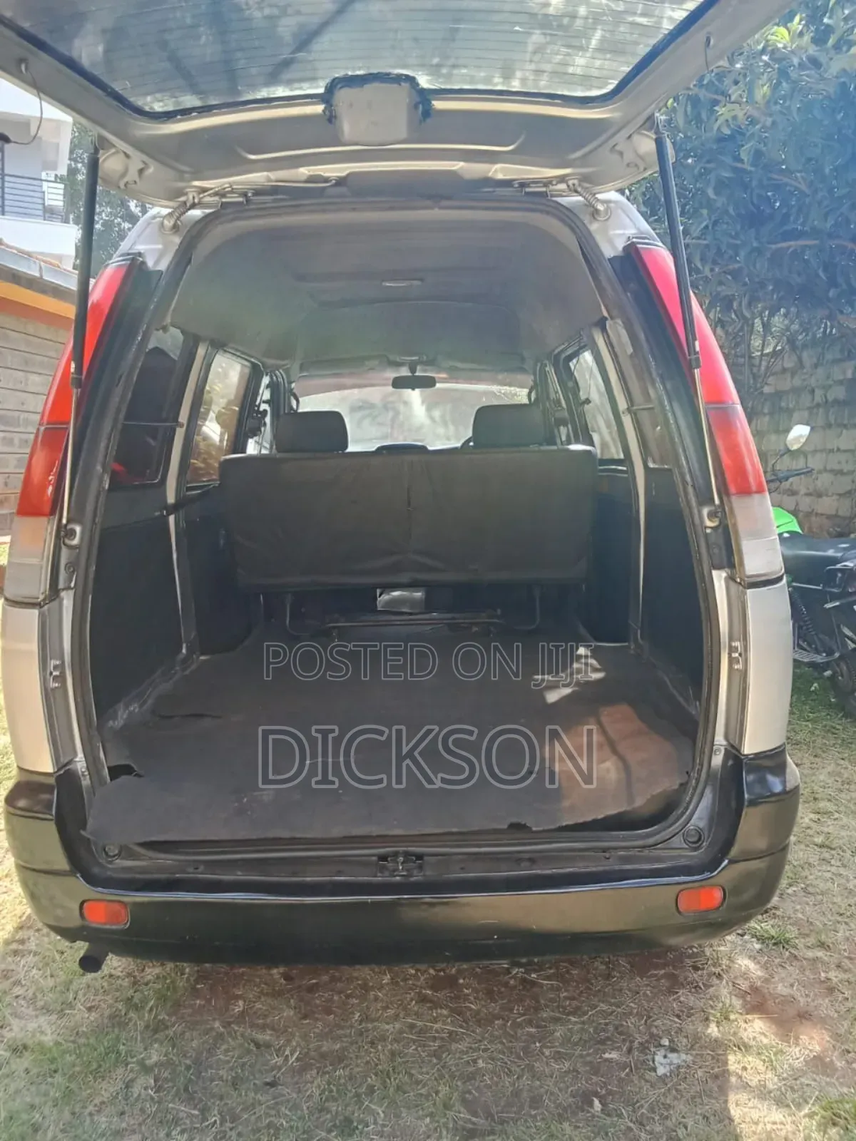 Toyota HiAce 2004 Silver