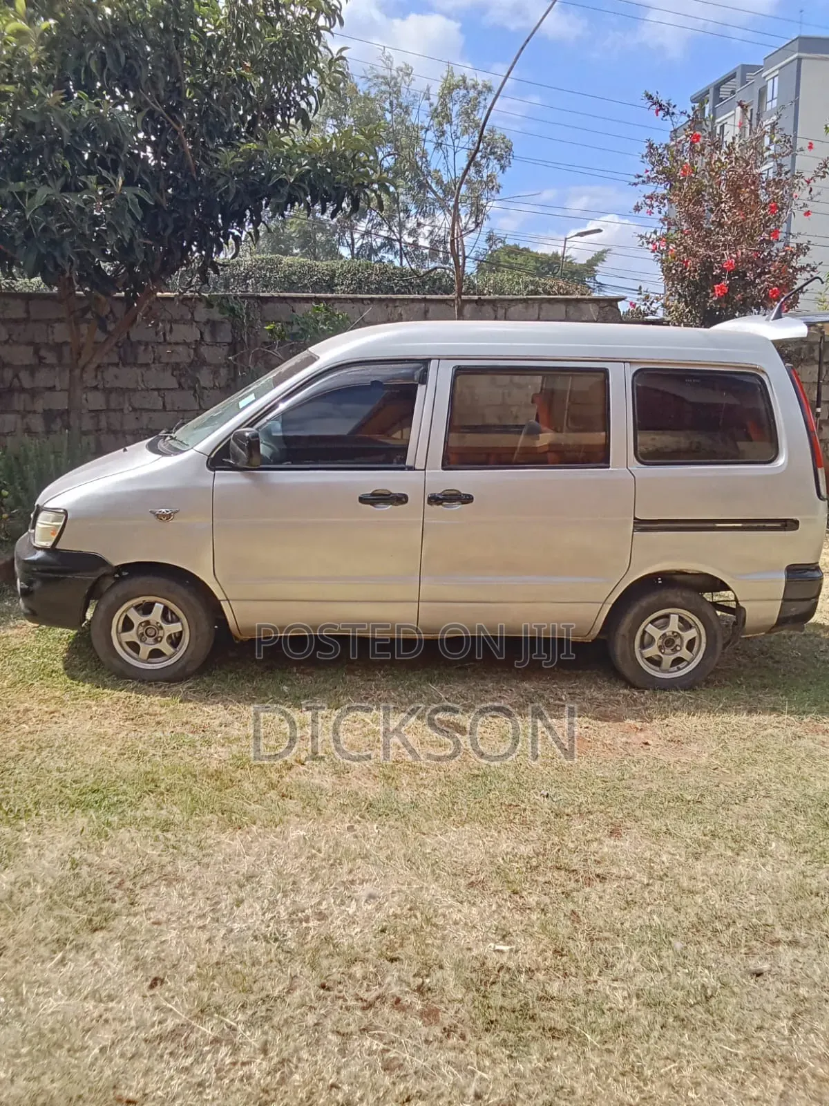 Toyota HiAce 2004 Silver