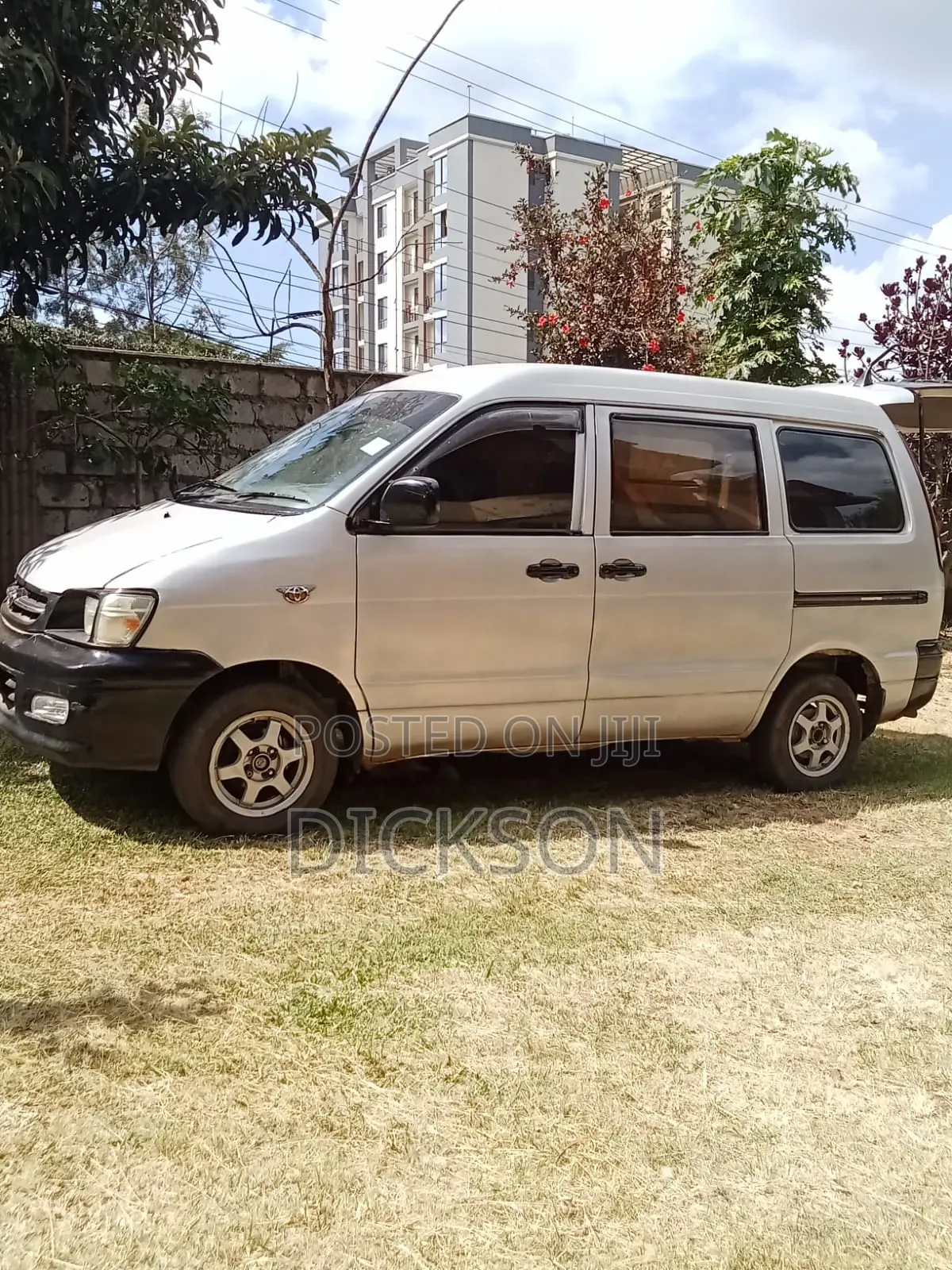 Toyota HiAce 2004 Silver