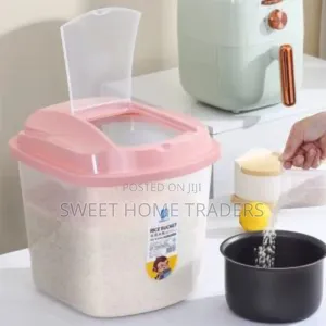 Cereal Bucket/ Rice Bucket With a Measuring Cup