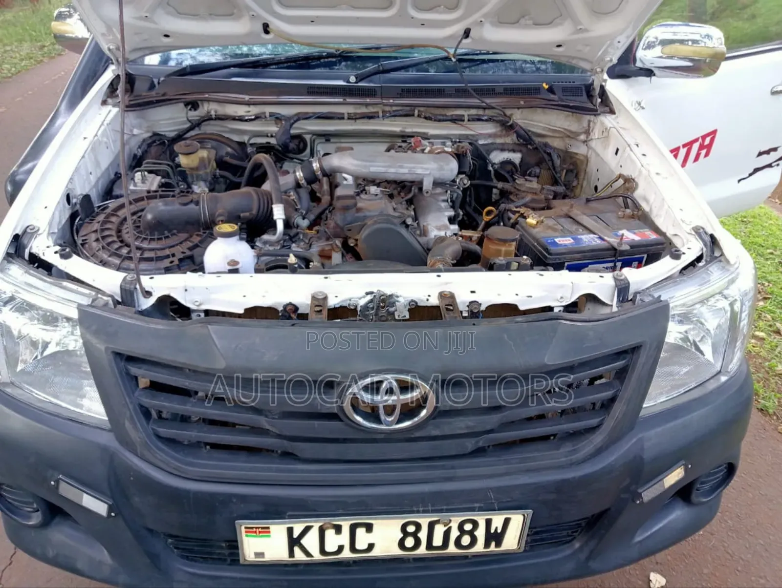 Toyota Hilux 2013 White