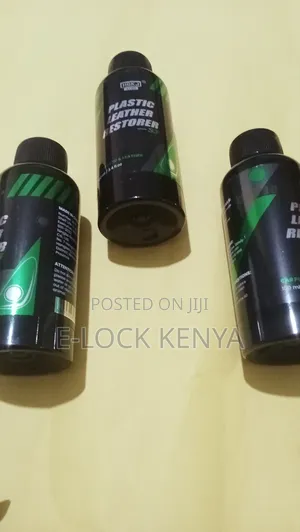 Refurbishing Car Plastic Leather Restorer