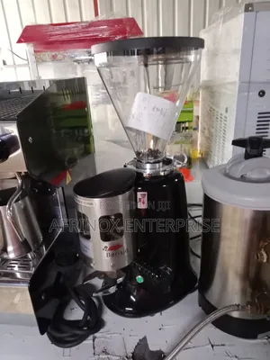 Commercial Coffee Grinder for Cafés and Restaurants