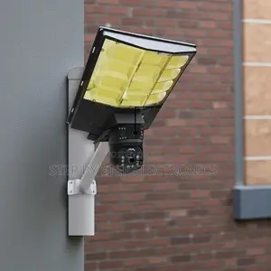 4g Multiple Lens Night Vision Outdoor Solar Camera + Solar Streetlight