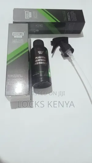 Refurbishing Car Plastic Leather Restorer