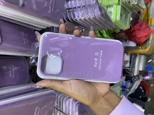 Felon Apple iPhone 15 Liquid Silicone Case With Microfiber Lining