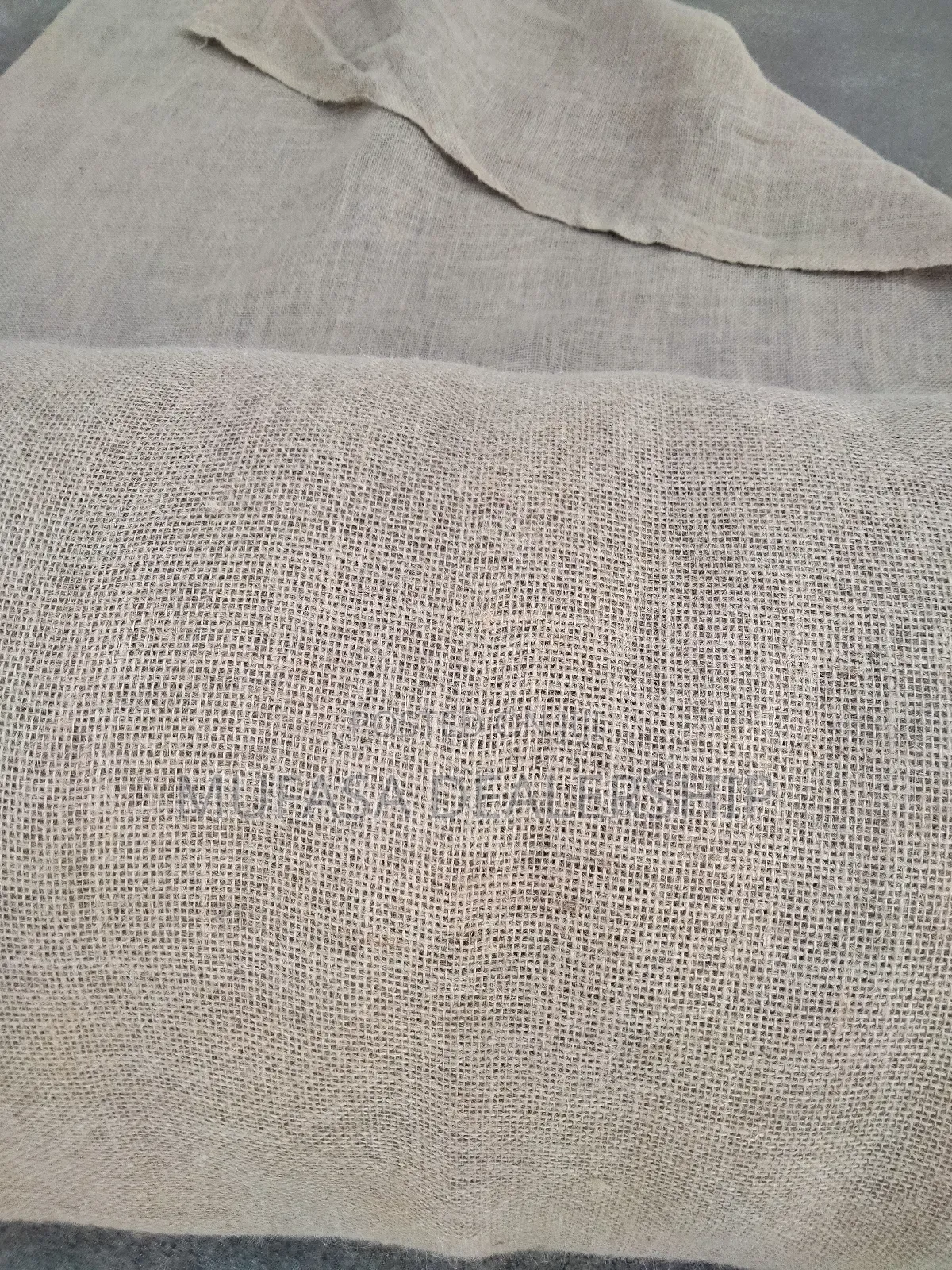 Affordable Hessian Cloth for Deco