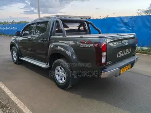 Isuzu D-MAX 2018 Green