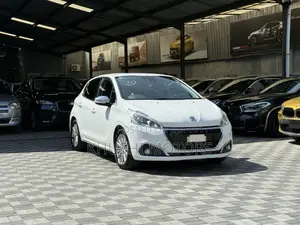 Peugeot 208 2019 White