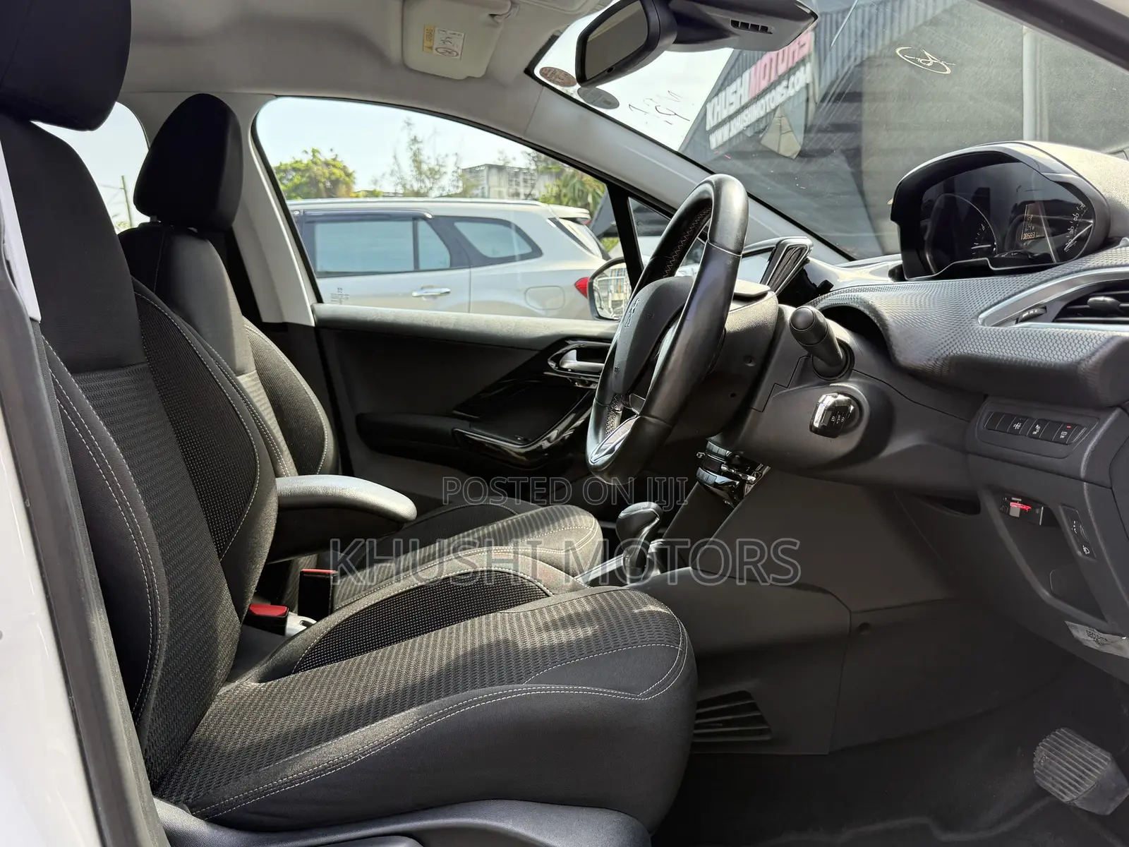Peugeot 208 2019 White