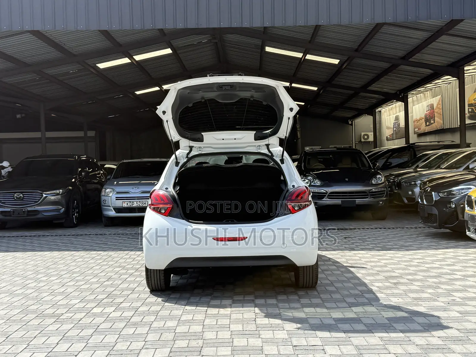 Peugeot 208 2019 White