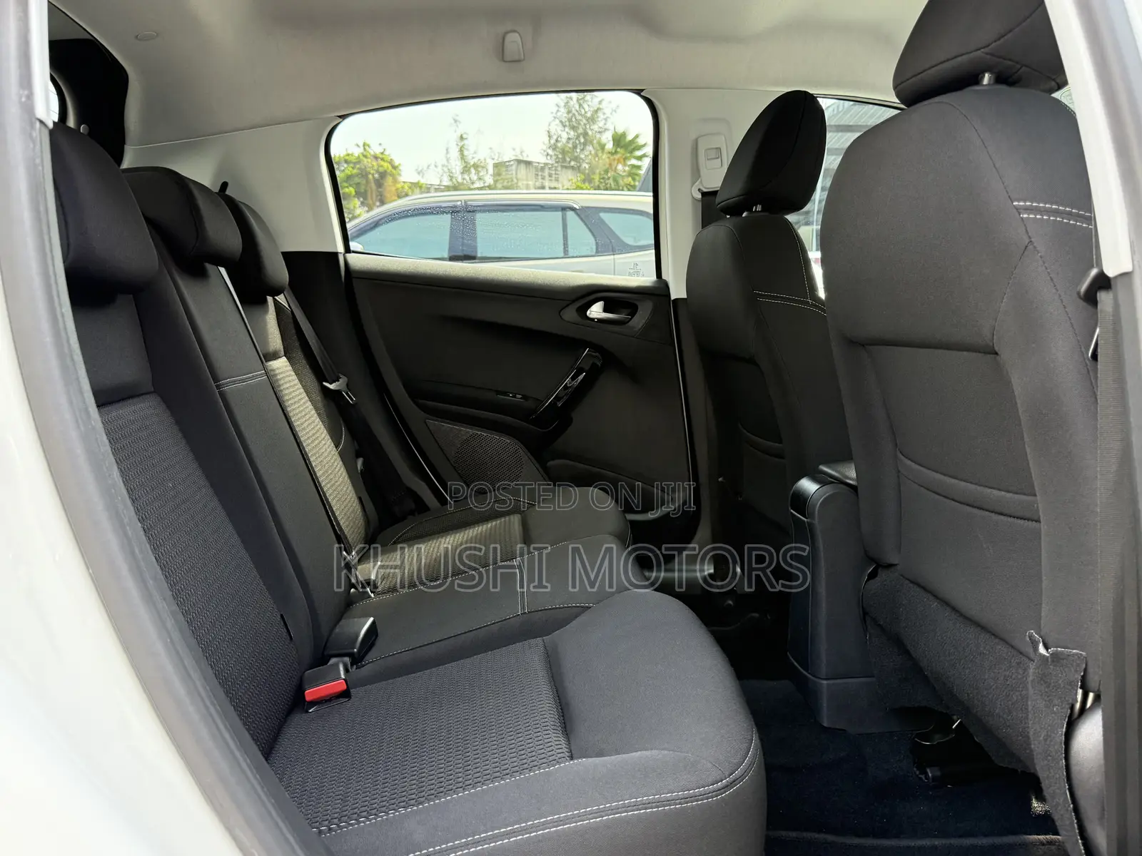 Peugeot 208 2019 White