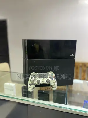 Play Station 4 Standard Chippped 500 Gb With Fc 26,Gta v NFS Cod