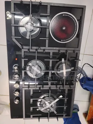 Ck's 4 Gas With 1 Electric Cooker With Wok