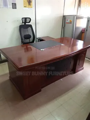 Exacative Office Desk