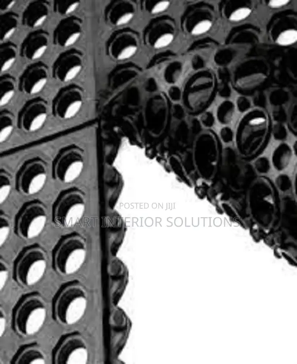 Waterproof Interlocking Perforated Carpet