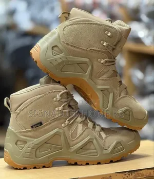 Lowa Size 40-45