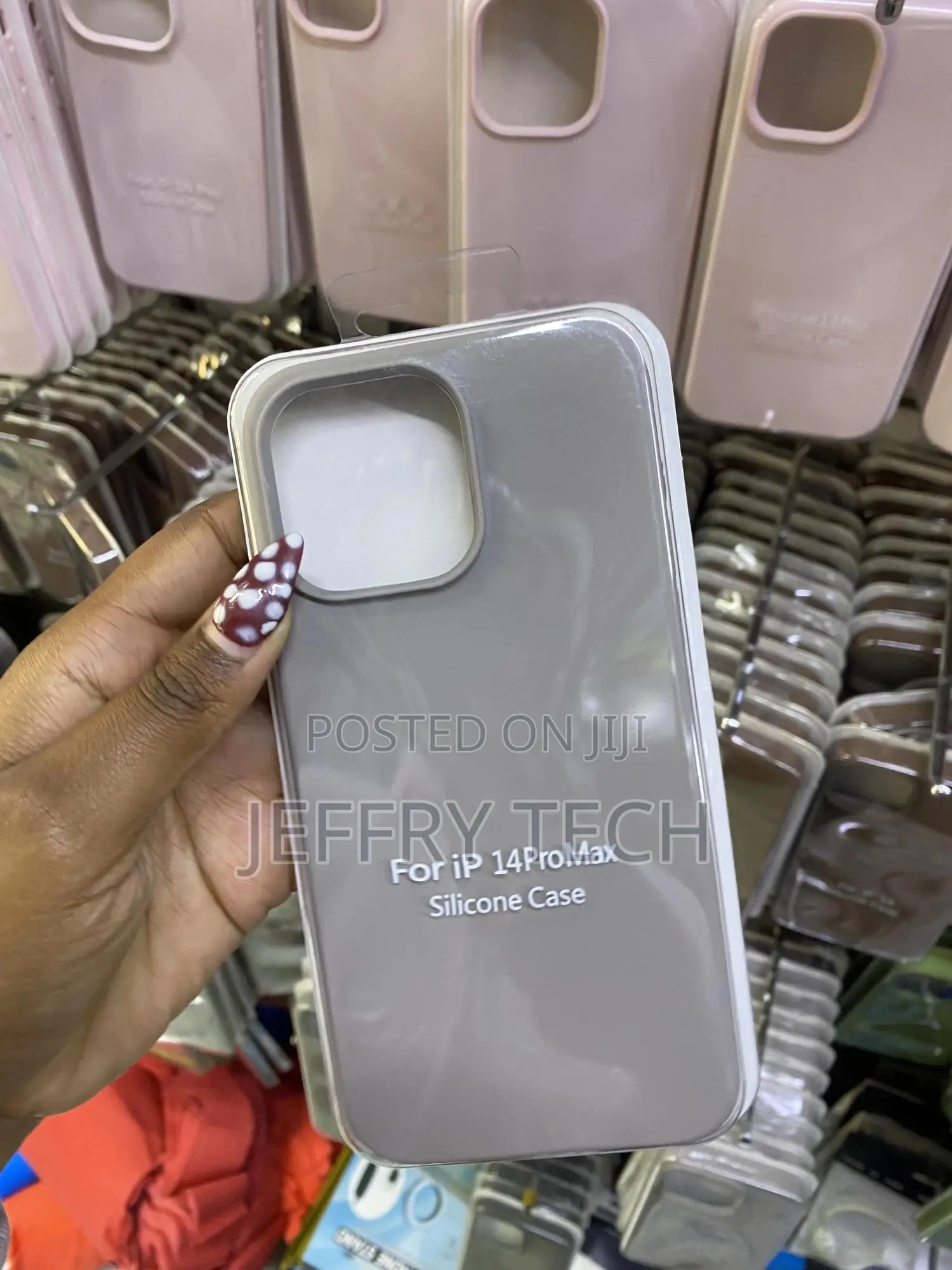 Elago iPhone 14 Pro Max Liquid Silicone Case With Microfiber Lining