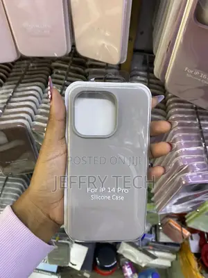 Domaver for iPhone 14 Pro Liquid Silicone Case With Microfiber Lining