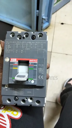Abb McCb 3 Pole