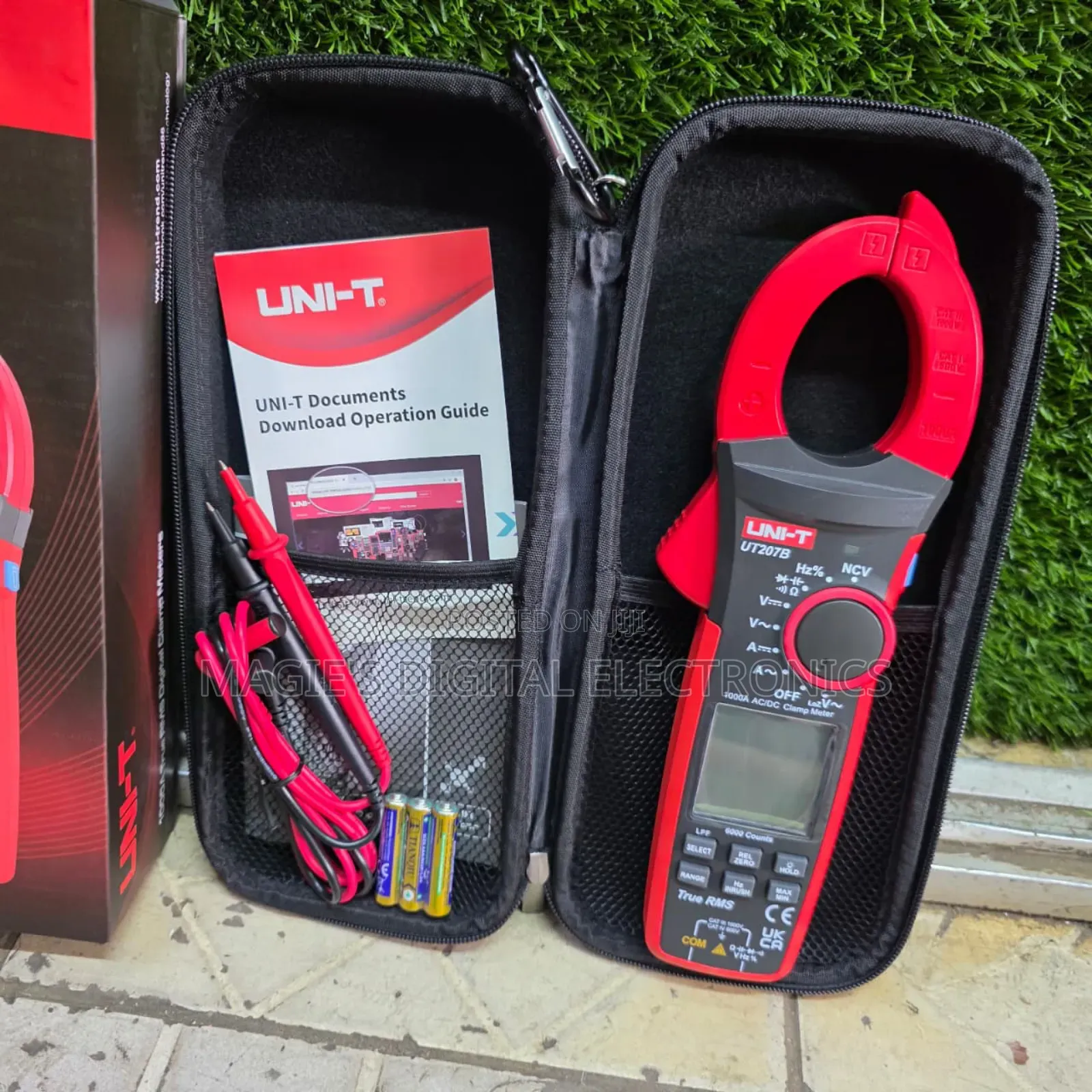 Accurate Uni-t 207b Clamp Meter