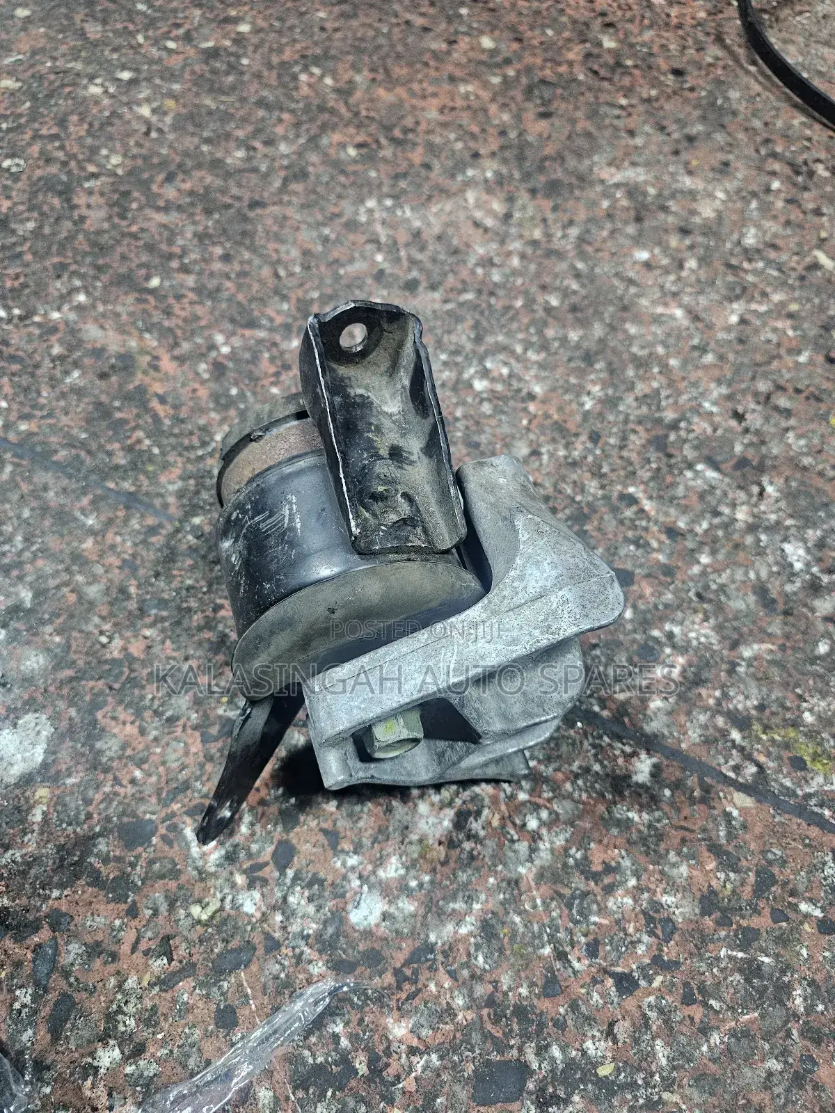 Noah Voxy 1az Engine Mounting
