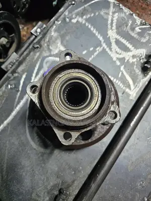 Noah Rear Hub 4wd