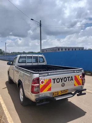 Toyota Hilux 2.5 D-4D SRX 2010 Silver