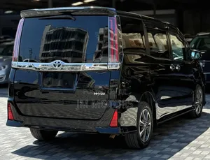 Toyota Noah 2018 Matt Black