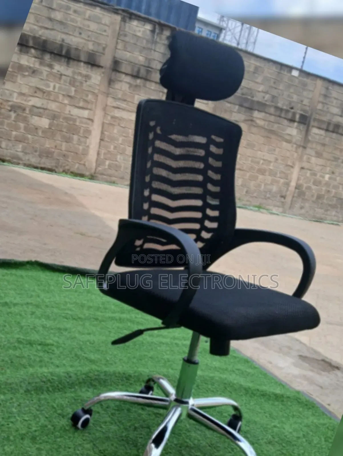 Mesh Office Chair - Adjustable Headrest, Lumbar Support, 360°