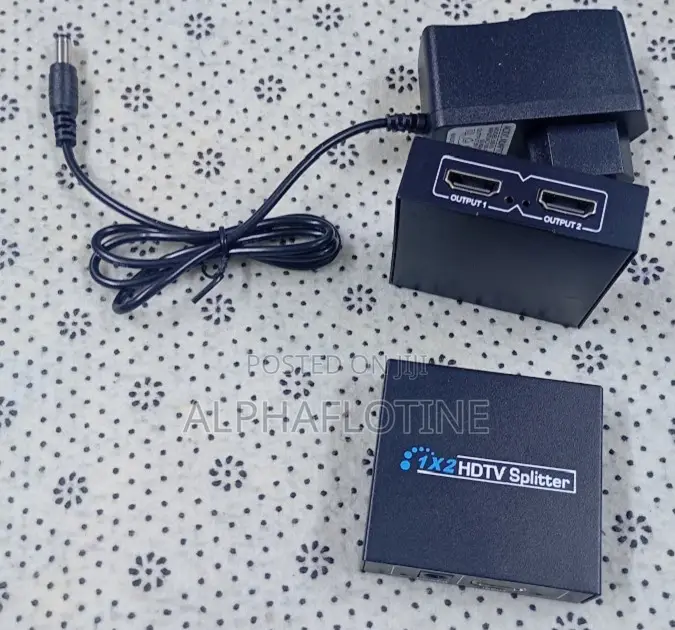 1x2 HDTV Splitter Duplicates a Single Hdmi