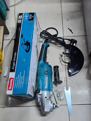 Makita 9 Inch Commercial / Industrial Angle Grinder 2100w
