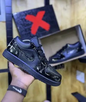 Black Jordan-1 Wetlook Size 38-46