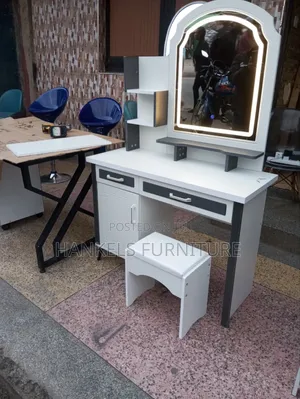 Modern Dressing Table With Led Light