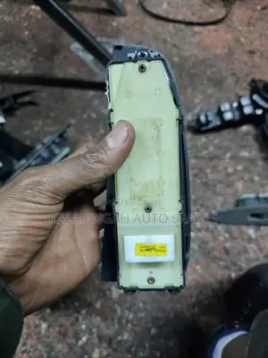 Door Main Switch For Avensis