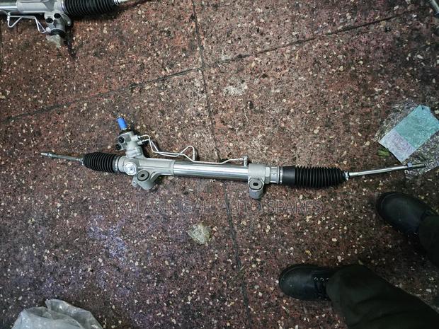Hilux Revolution 4wd Steering Rack