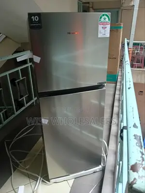 Hisense 203l Top-mount Refrigerator.