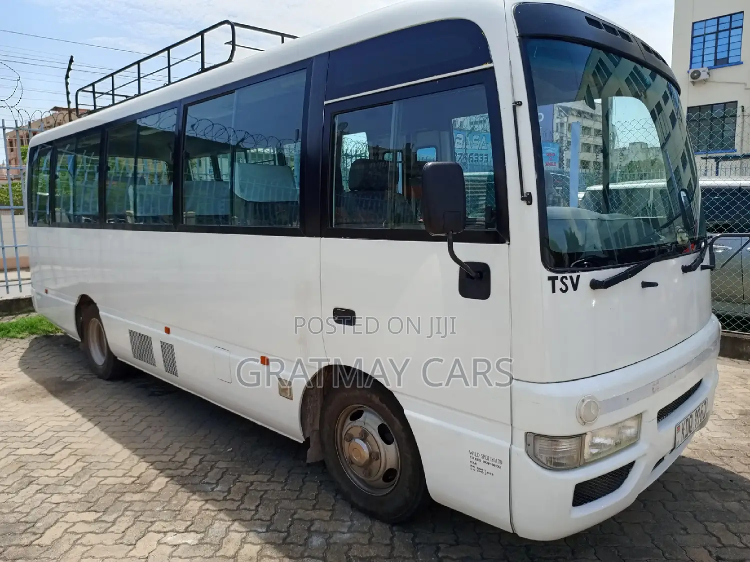 Nissan Civilian 2015 White