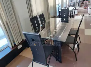 Strong Stands Dining Set