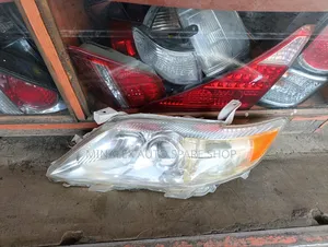 Camry Headlight Zenon Type Complete With Computer and Bulb